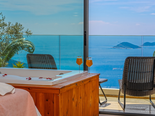  gece  -  Kasım
  | Kalkan Kördere'de Deniz Manzaralı 8 Kişilik Aile Villası: Çocuk Havuzlu ve Jakuzili